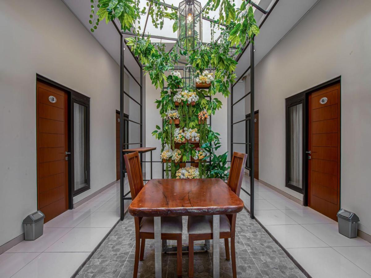 Hotel Casa Ts 16 Malang Exteriér fotografie