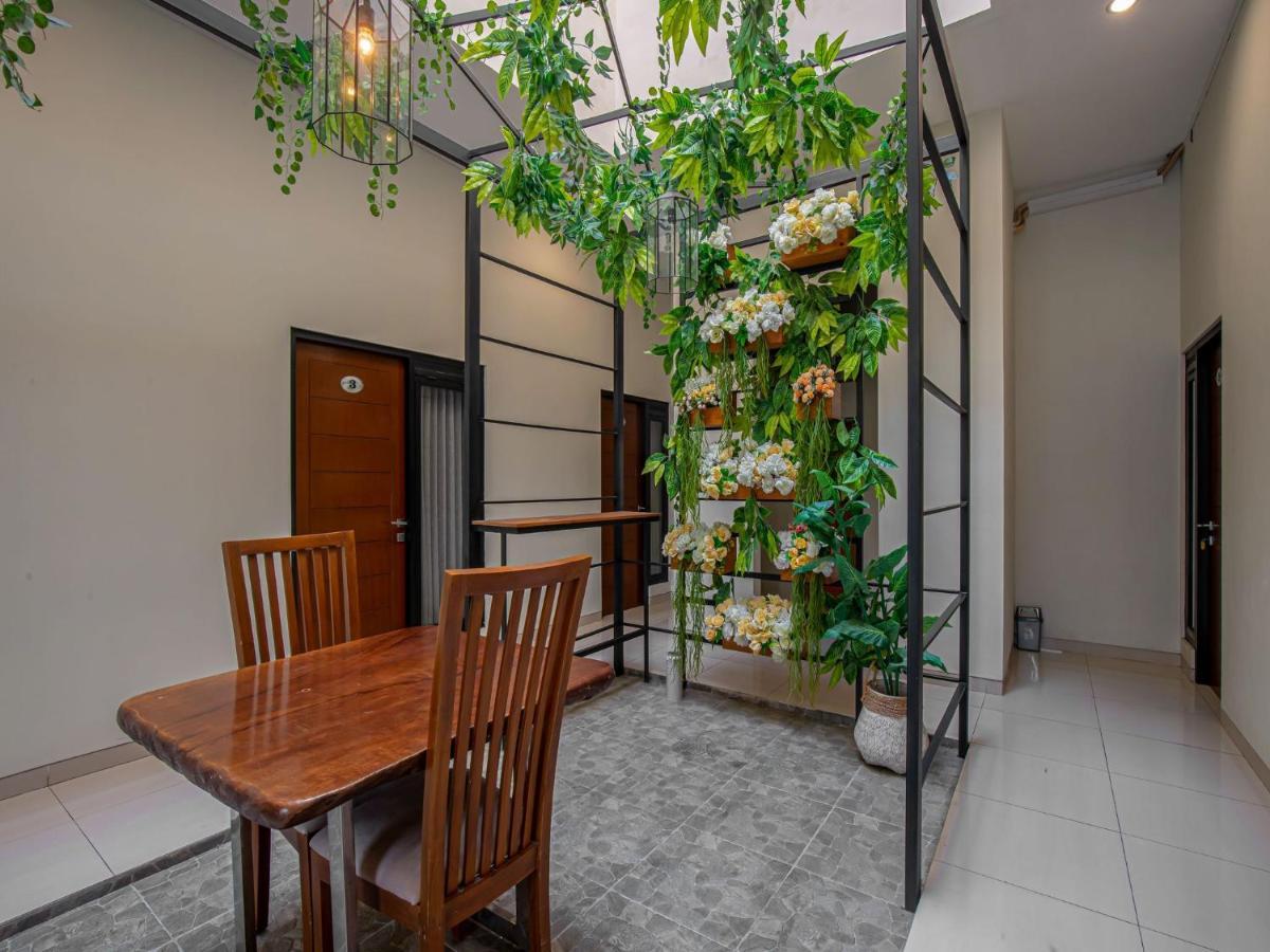 Hotel Casa Ts 16 Malang Exteriér fotografie